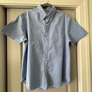 J Crew chambray shirt sleeve button up shirt. Classic fit. Size L